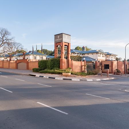 Courtyard Hotel Rosebank Йоханнесбург Экстерьер фото