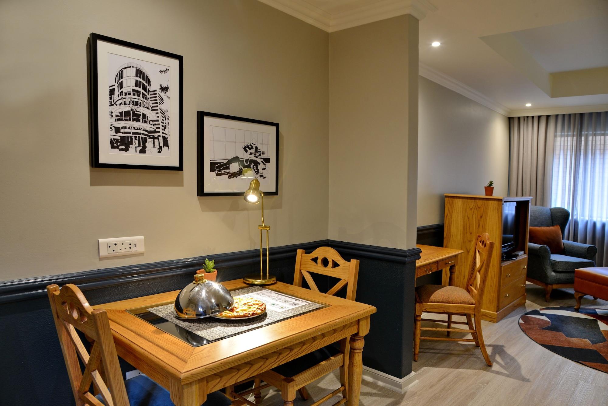 Courtyard Hotel Rosebank Йоханнесбург Экстерьер фото