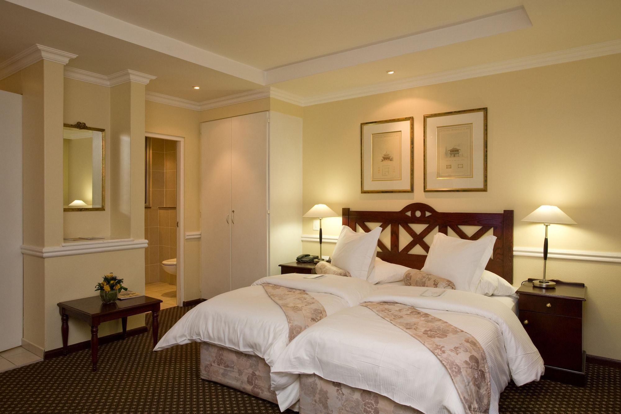 Courtyard Hotel Rosebank Йоханнесбург Экстерьер фото