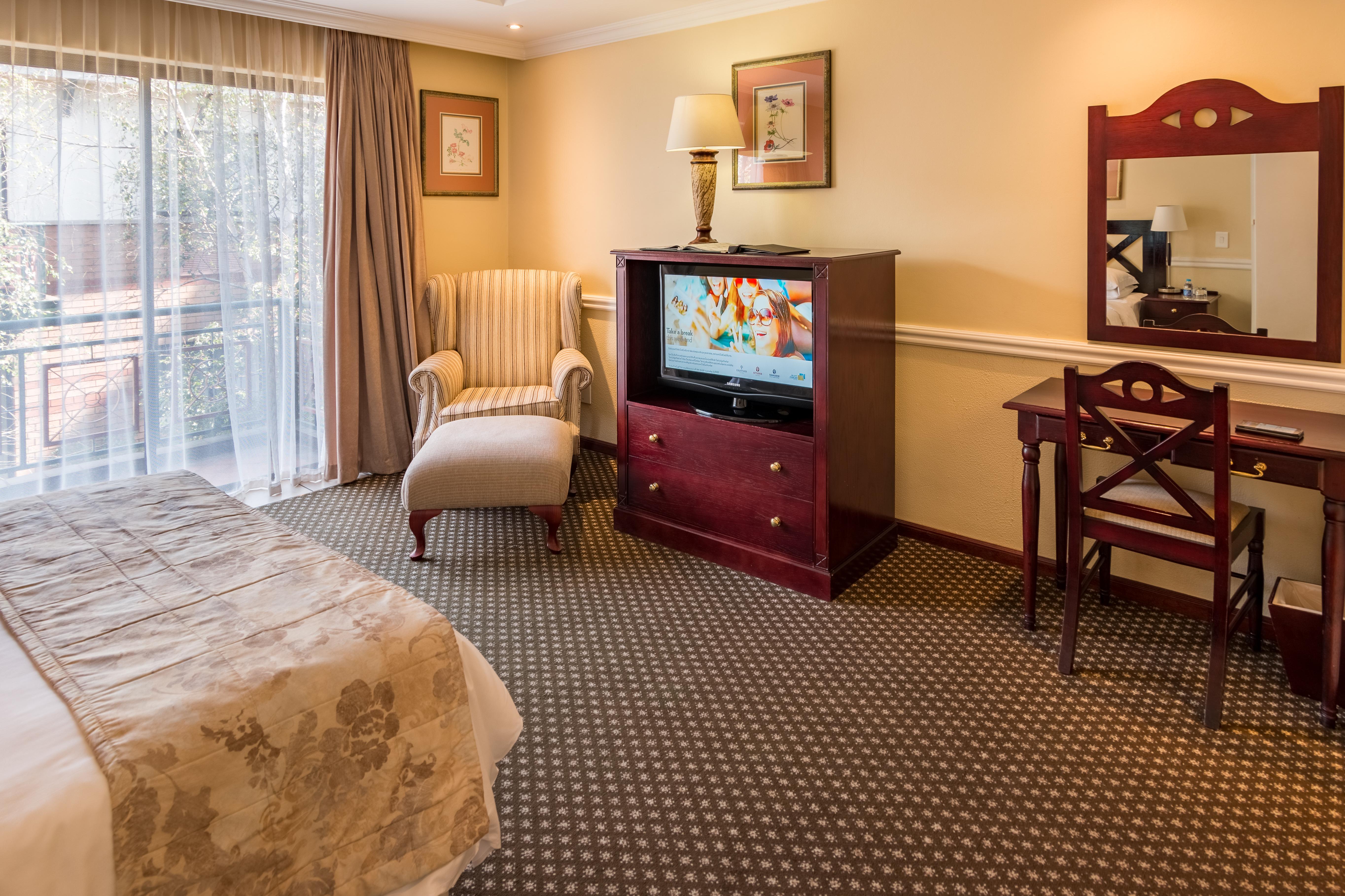 Courtyard Hotel Rosebank Йоханнесбург Экстерьер фото